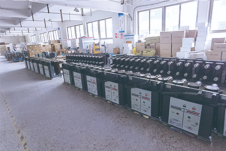 High-voltage circuit breaker